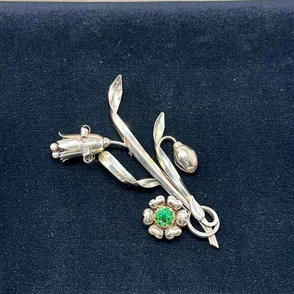 Jewelry - 1/20 12K on sterling silver rose flower with emerald colour gemstone LS Co. 925